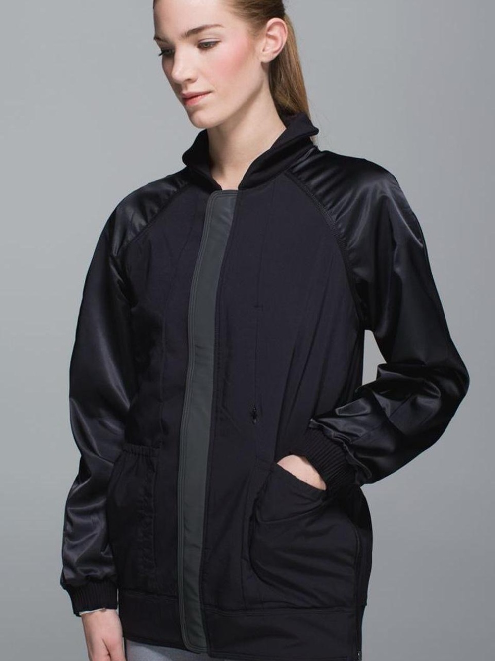 Lululemon Both Ways Bomber
Heathered Black / Black Size 6 - Picture 7 of 8